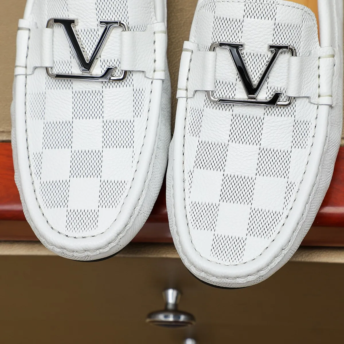Men's shoes 💰360 💰 LV Louis Vuitton's top-quality Peaches men's shoes 💯Original copy of the official website, the upper is made of imported official website 1:1 material ❌Italian 🇮🇹 cowhide surface, imported pigskin lining. It’s definitely not made with ordinary craftsmanship, it’s the model used by celebrities! The factory’s craftsmanship is designed to create the most perfect shoes for trendy men! Colors available! 38-44 yards